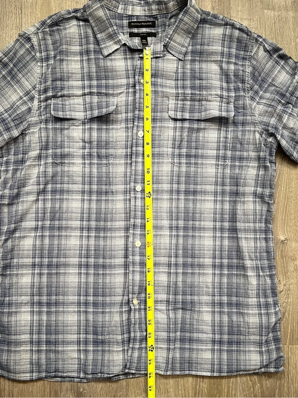 Banana Republic Men’s Light Blue and White Plaid Button-Down Shirt